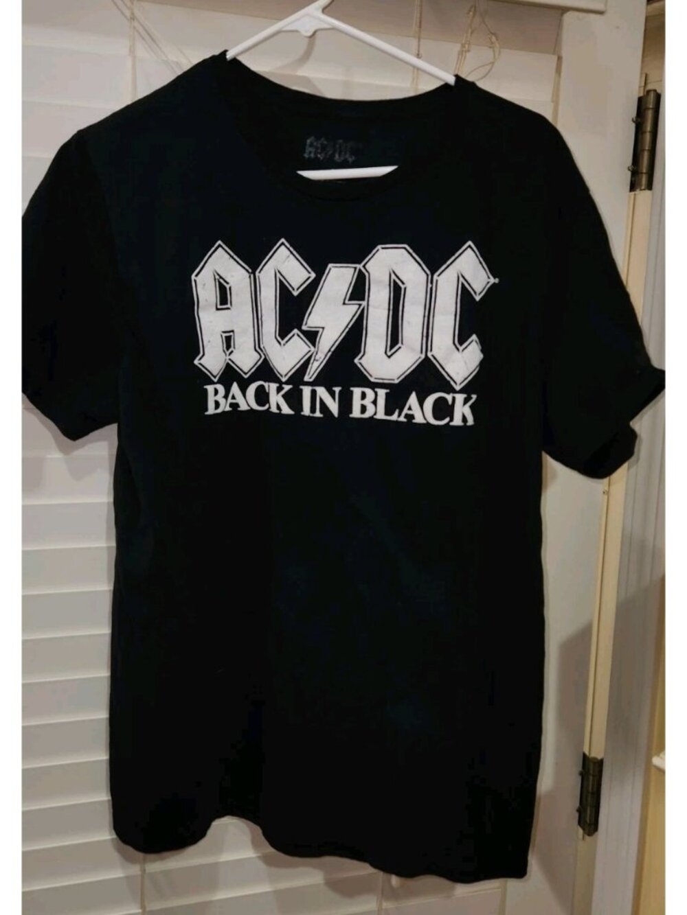 AC/DC Back in Black T Shirt Adult Size WOMENS LARGE ACDC